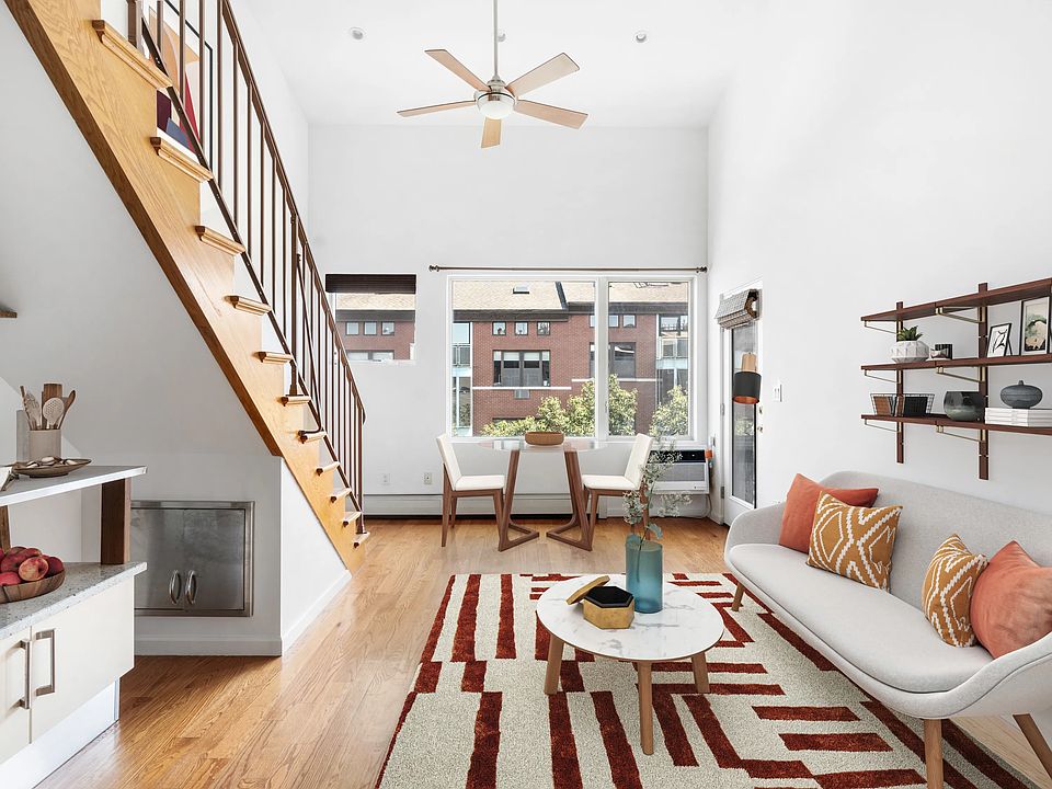 1st image of 224 16th St #5