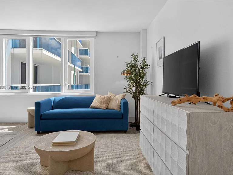 2301 Collins Ave #943 — Photo 29