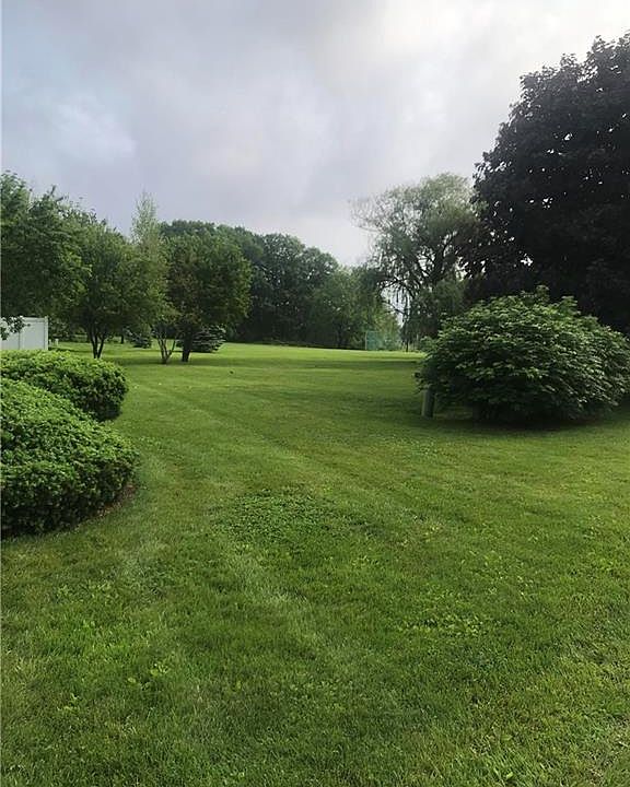 1st image of 408 Oakwood Ct