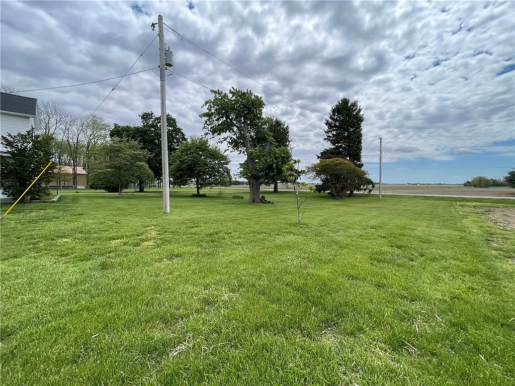 3 bed, 2220 sqft, $1,850 — Photo 4