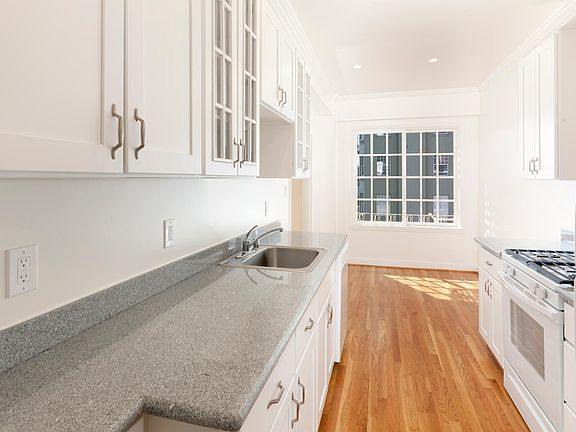 5th image of 2280 Pacific Ave APT 601