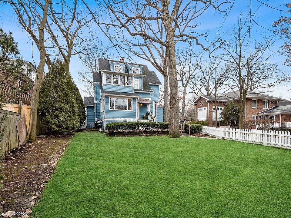 849 Lincoln Ave, IL 60093 Zillow