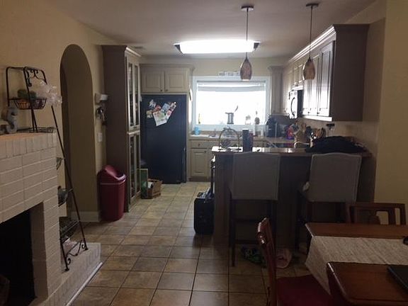 Hearthroom looking towards kitchen