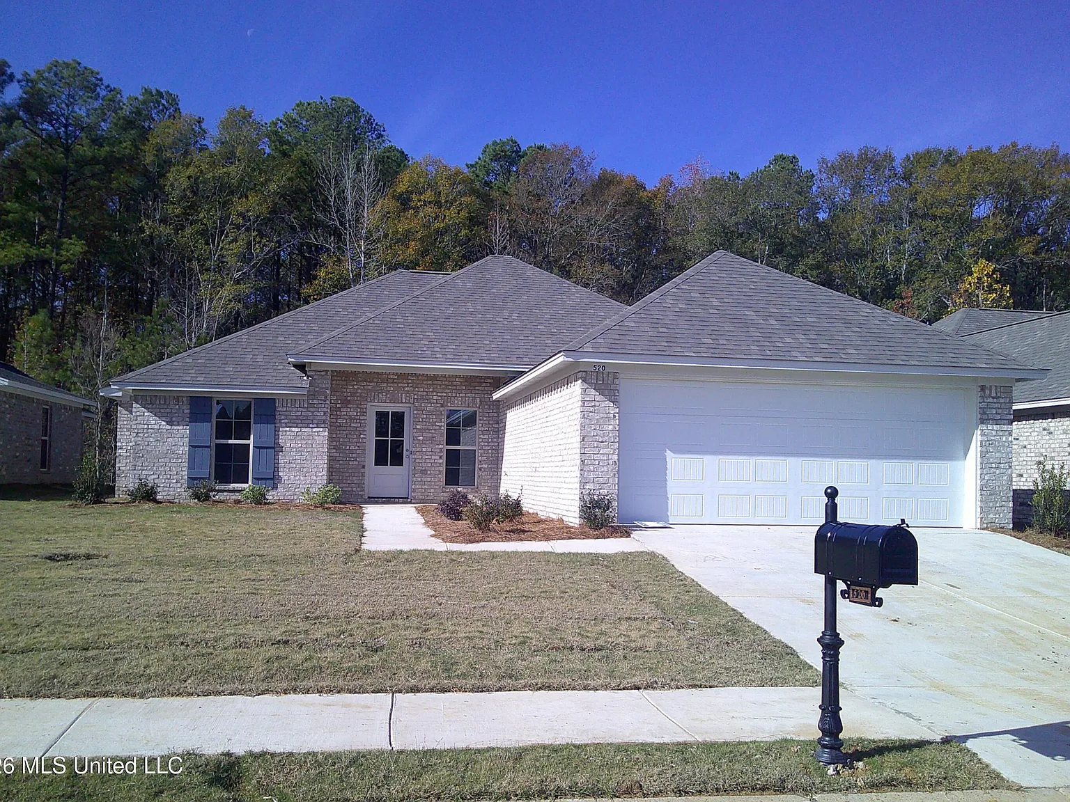 4 bed, 2.0 bath, 1910 sqft, $2,650 — Photo 1