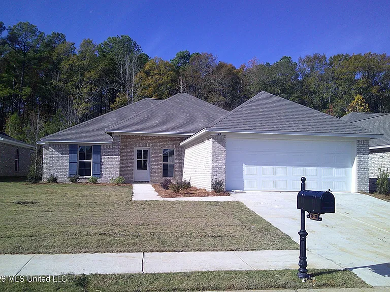 520 Stone Brook Pl — Photo 1