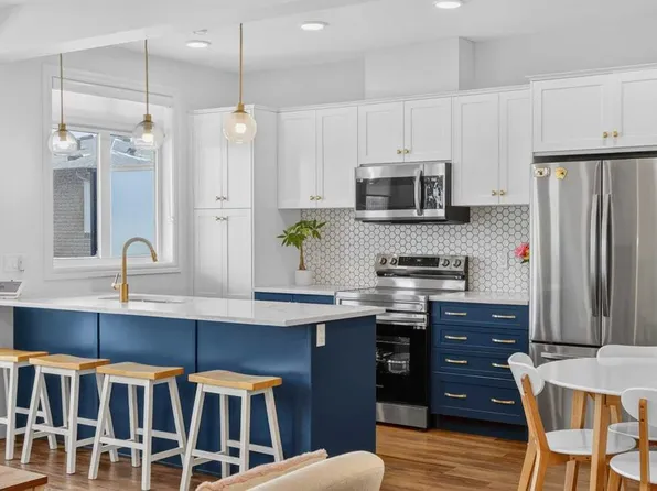 10060 E 46th St NE #505, Calgary, AB T3J 0Y7