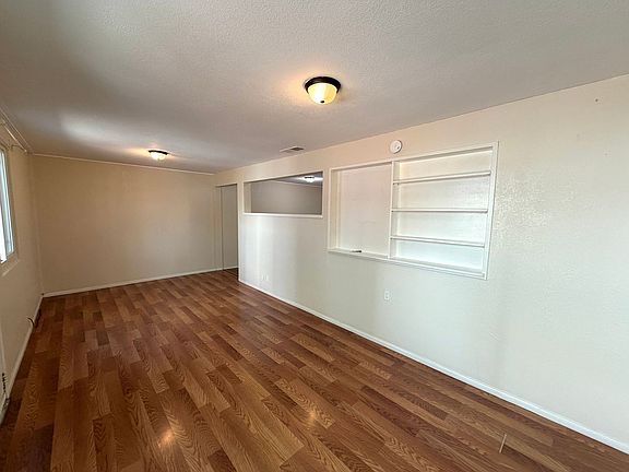 4th image of 523 D St