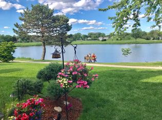 235 Lakeshore Ln, Bloomingdale, IL 60108