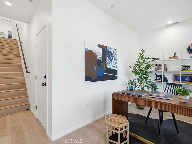1428 S Cloverdale Ave — Photo 15