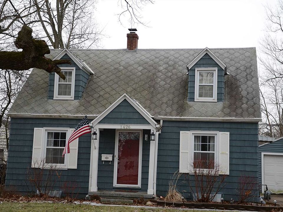 1st image of 1426 E Ewing Ave