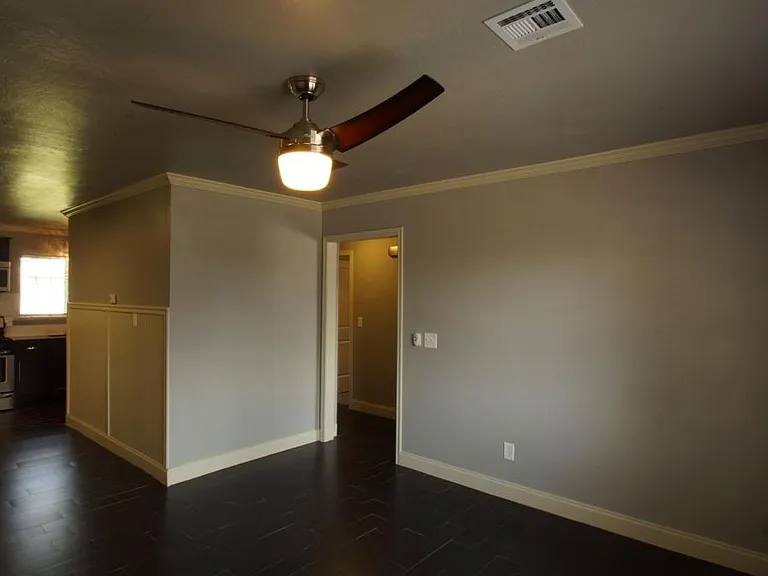 413 Winding Ln — Photo 6