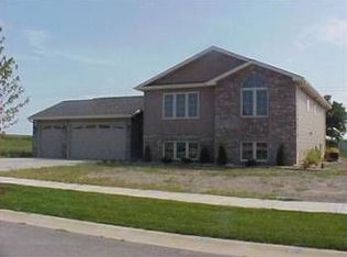 9942 Wisteria Ln, Saint John, IN 46373