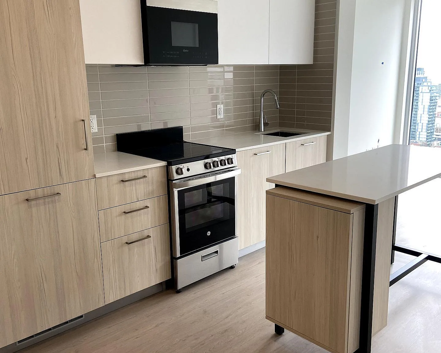 2 bed, $2,395 — Photo 4