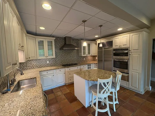 3 bed, 2.5 bath, 1800 sqft, $3,500 — Photo 2