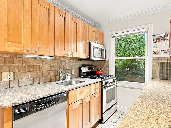 4th image of 6 South Road #1V