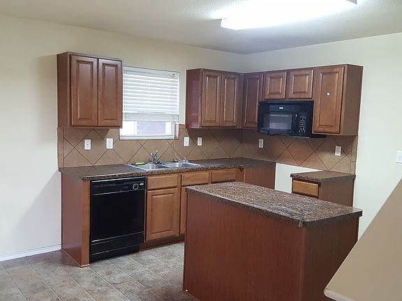 3rd image of 2203 Mission Verde