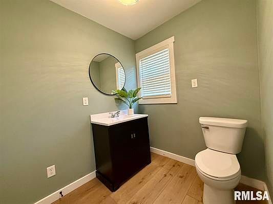 2nd image of 507 W Grand Ave
