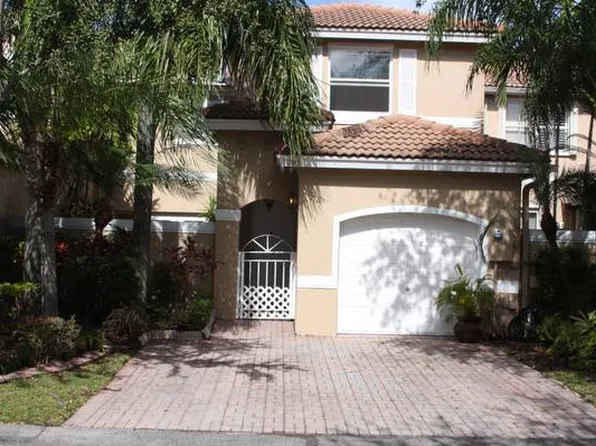 1085 River Birch St, Hollywood, FL 33019