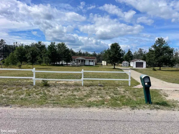 586 S Headquarters Rd, Grayling, MI 49738