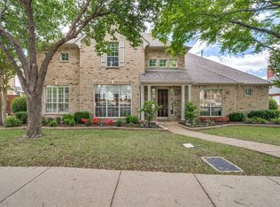 2308 Dobbins Ln, Irving, TX 75063