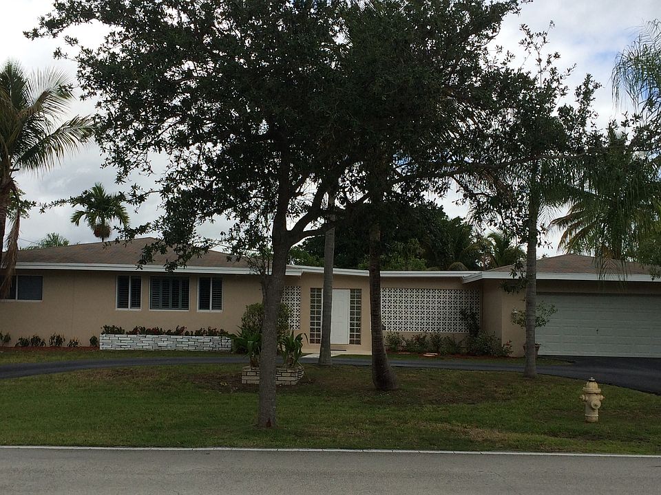 1st image of 8495 Caribbean Blvd