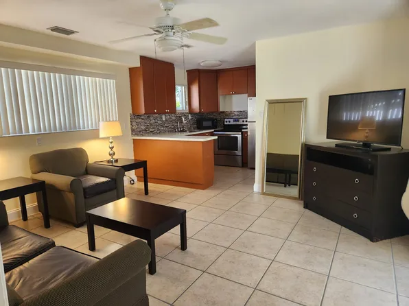 2310 Dewey St, Hollywood, FL 33020