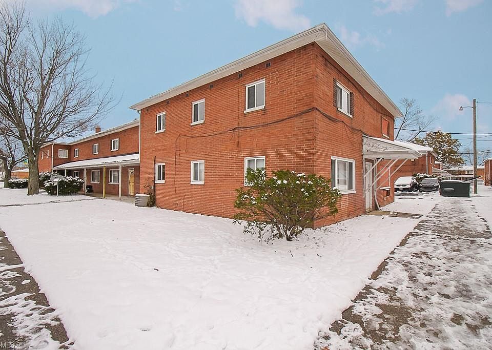 1st image of 23878 Banbury Cir APT 8