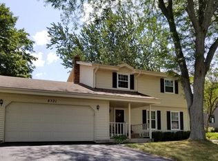 5731 Ridgecrest Dr, Racine, WI 53403