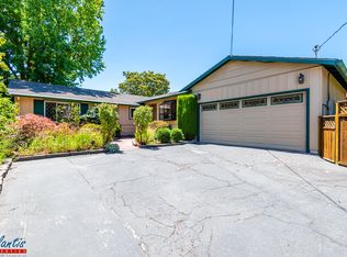25 Hilary Ln, Redwood City, CA 94061
