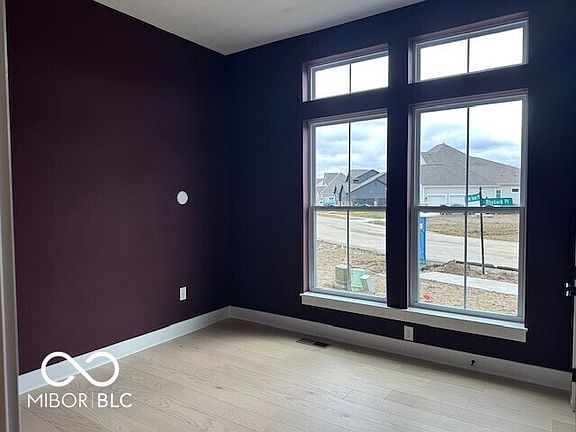2nd image of 728 Rhubarb Pl