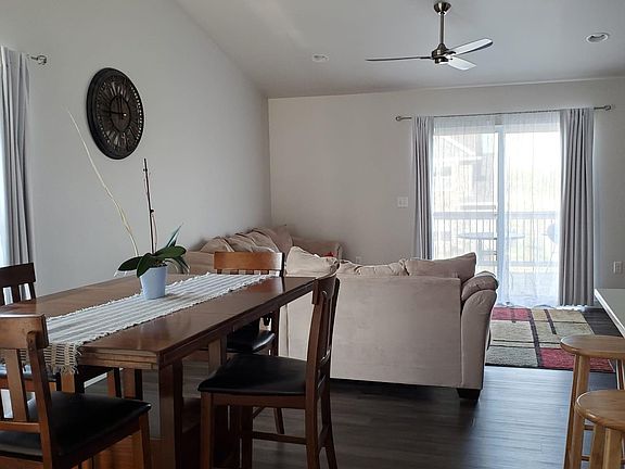 2nd image of 717 Brook Ridge Ave