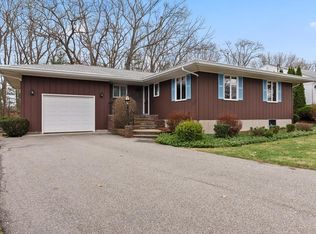 11 Heather Ln, Wakefield, MA 01880