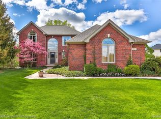 2907 Doncaster Dr, Canton, MI 48188