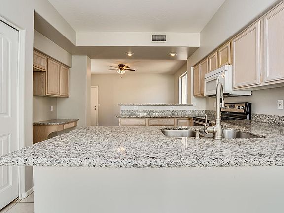 5th image of 2130 E Saltsage Dr