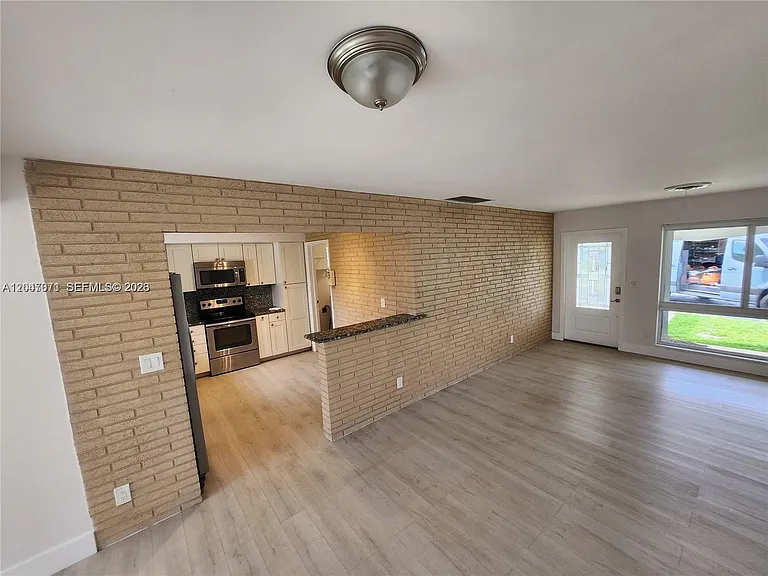 3346 Coolidge St — Photo 3