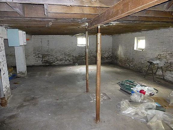 4th image of 3802 E Barnard Ave #0
