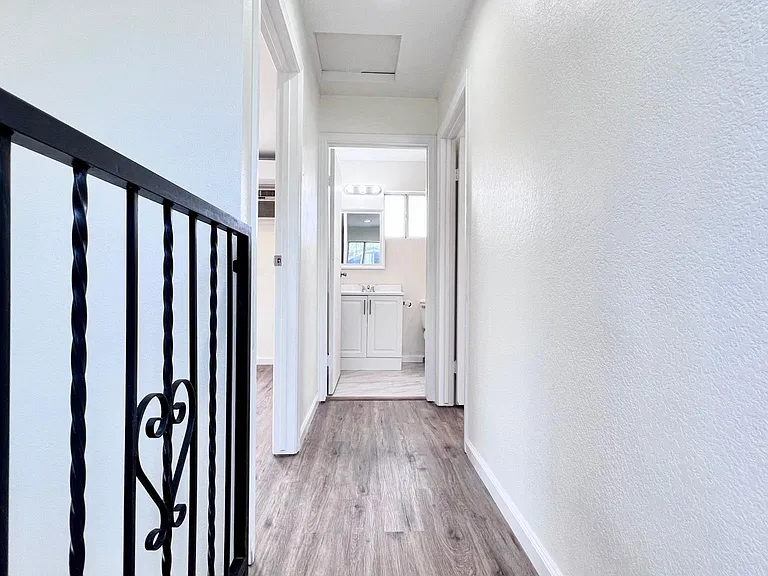 653 1/2 Maltman Ave — Photo 10