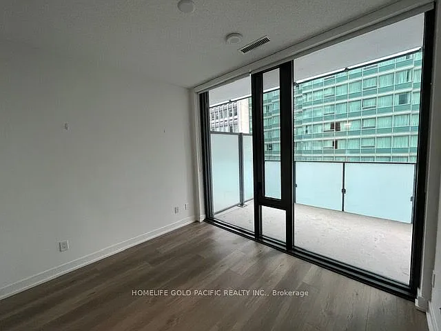 25 Richmond St E #611 — Photo 11
