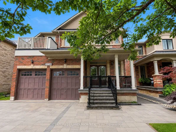 2238 Gladacres Ln, Oakville, ON L6M 0G3