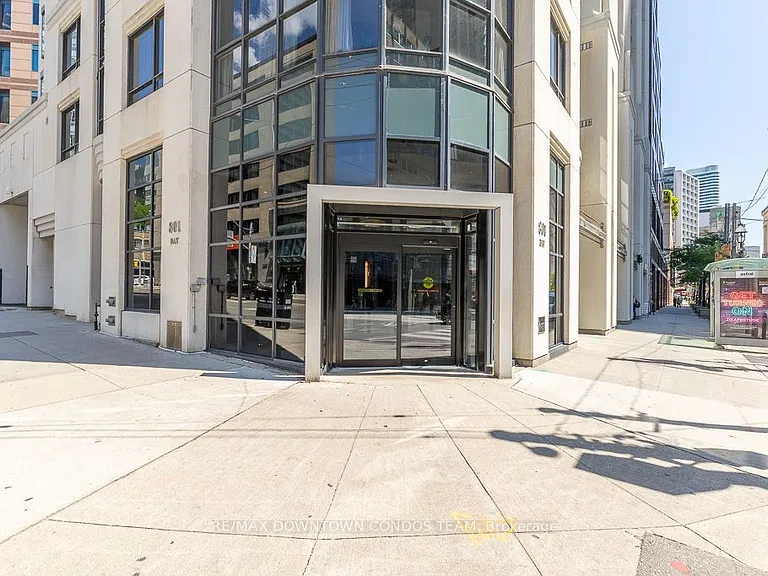 801 Bay St #611 — Photo 3