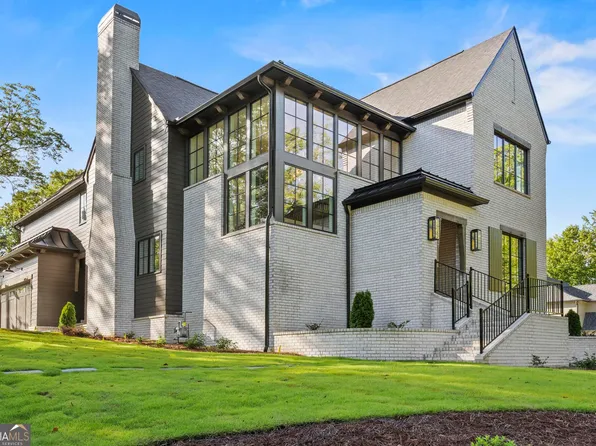 56 Pine St, Roswell, GA 30075