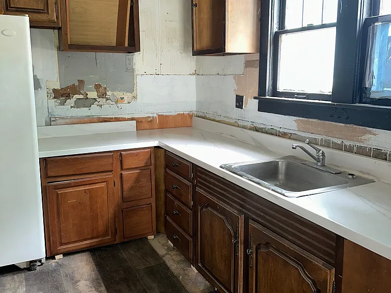 2618 E Garfield Ave — Photo 4
