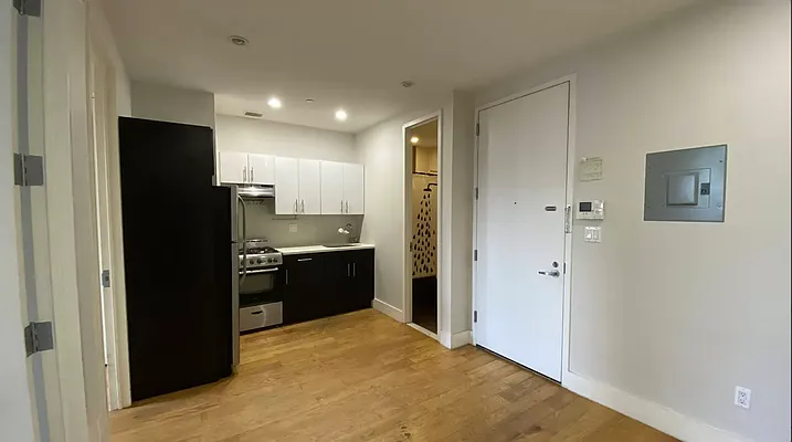 Rented by Hagstrom Management Inc | media 25