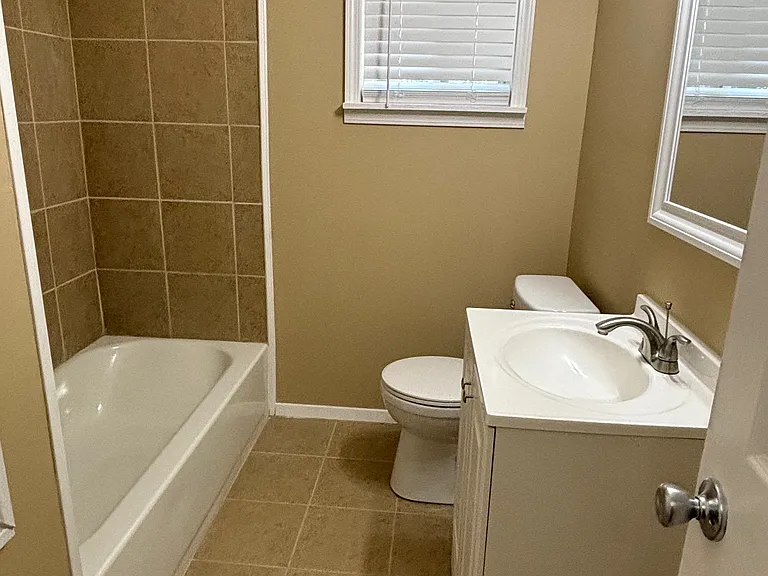 5920 Windy Hill Cir S — Photo 9