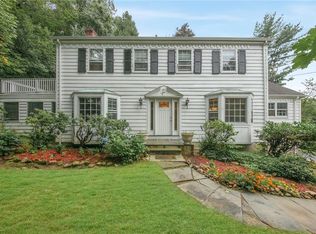 28 Cowdin Cir, Chappaqua, NY 10514