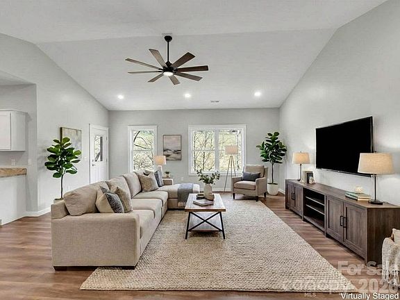 5th image of 171 Peyton Elaine Rd