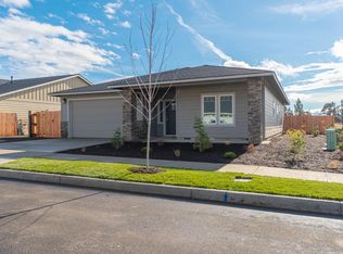 4898 SW Zenith Ave, Redmond, OR 97756