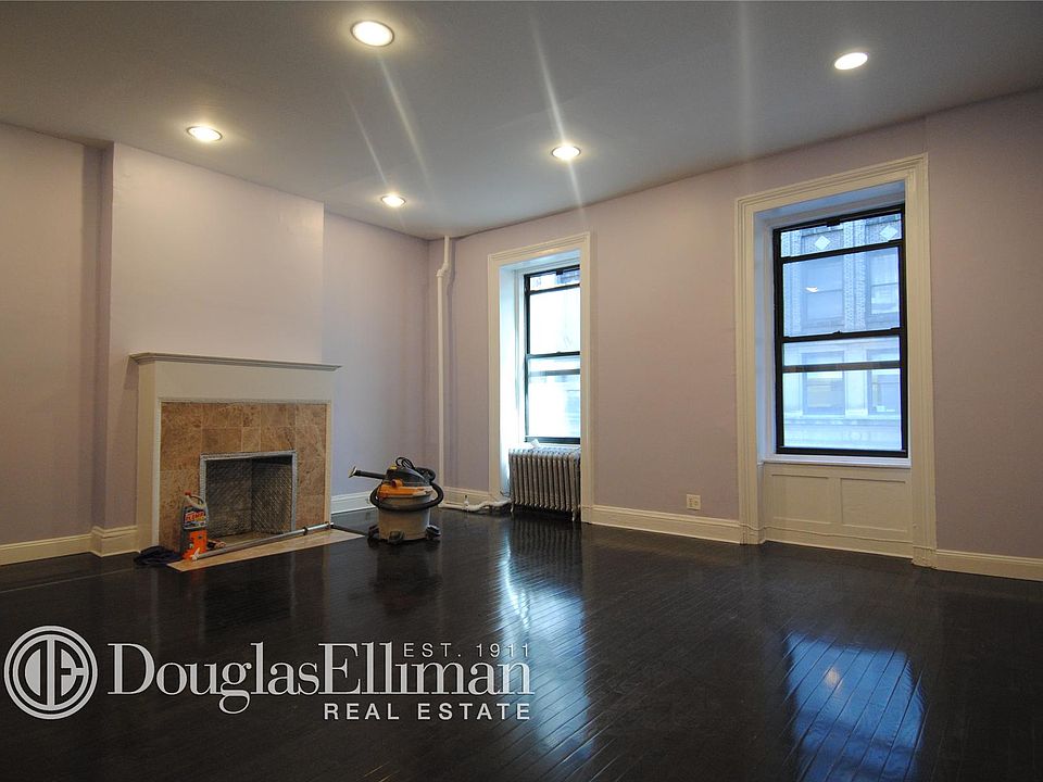 1st image of 18 W 37th St APT 402
