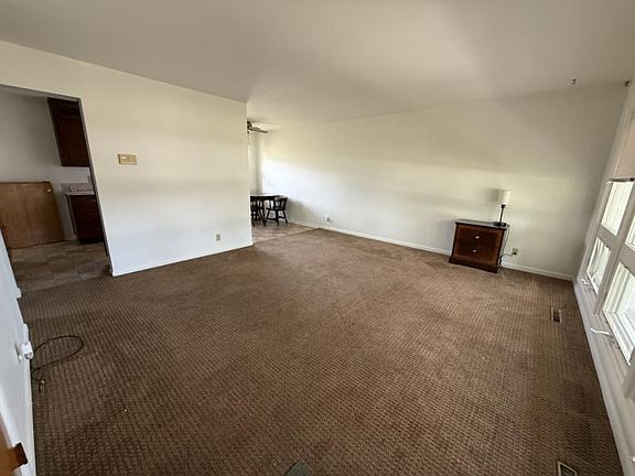5th image of 5163 Cedar Lake Rd