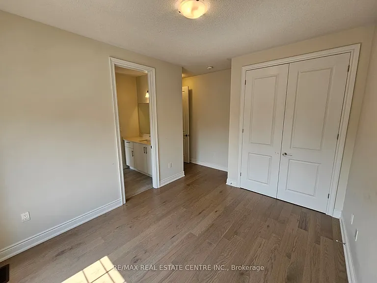 18 Gladmary Dr — Photo 26